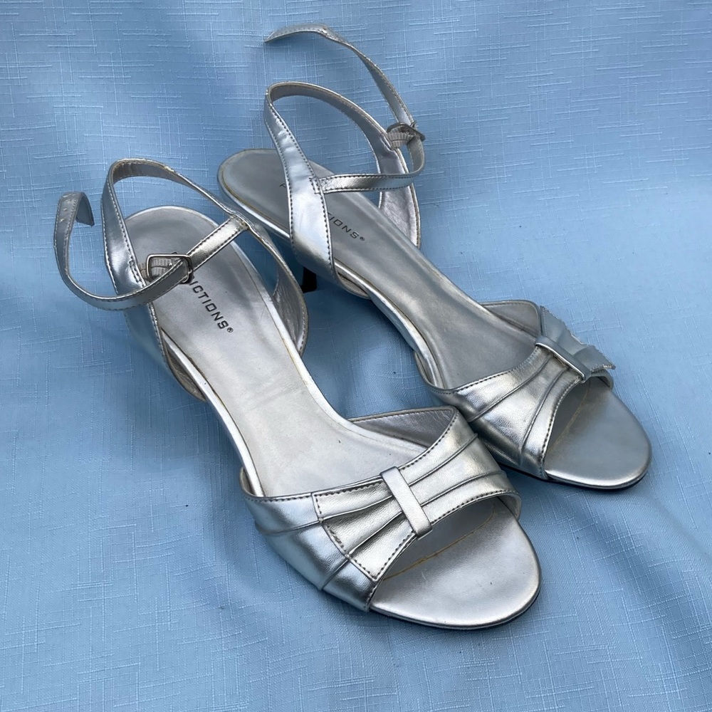 Predictions Heels Women’s 8.5